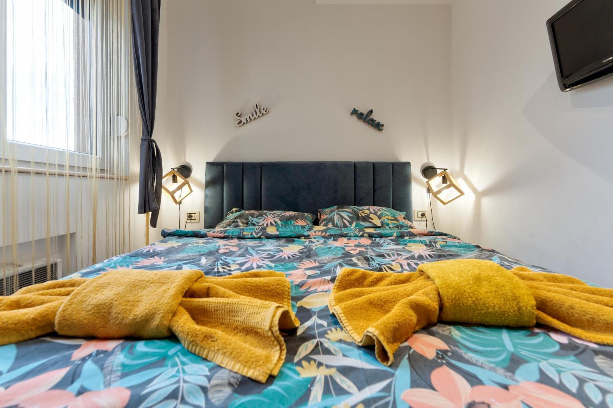 Apartman Viktor & Matej ズラティボール エクステリア 写真